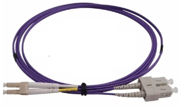 FO SC/UPC - LC/UPC MM 2M OM4 DX Purple